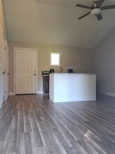 1516 W Creek Dr in Conroe, TX - Building Photo - Building Photo