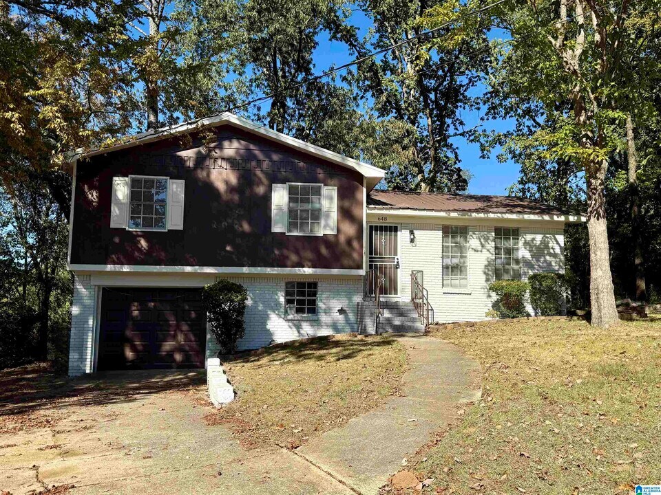648 Cort Cir NE in Birmingham, AL - Building Photo