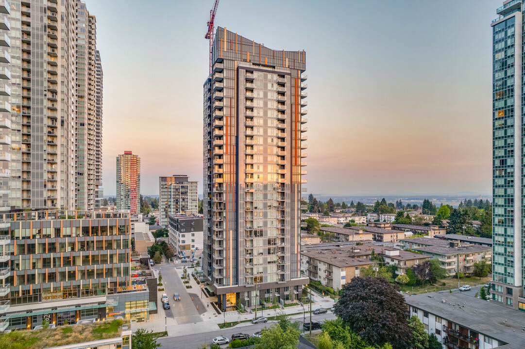 Sun Tower I in Burnaby, BC - Building Photo