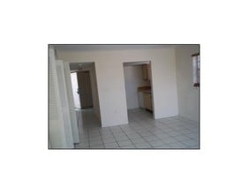 The Lois Apartments in Miami Beach, FL - Building Photo - Building Photo
