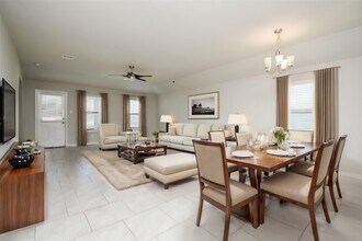 7206 Highland Chase Dr in Richmond, TX - Foto de edificio - Building Photo