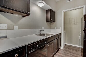 1820 N Garrett Ave in Dallas, TX - Building Photo - Building Photo