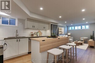 99 West Lodge Ave in Toronto, ON - Building Photo