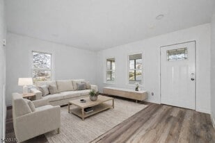 509 Centre St in Nutley, NJ - Building Photo