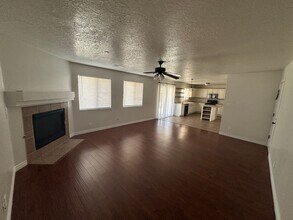 8104 Rancho Paraiso NW in Albuquerque, NM - Building Photo - Building Photo