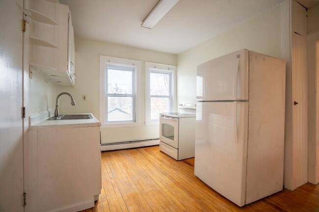 7 Mulberry St in Claremont, NH - Building Photo - Building Photo