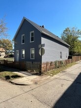 7815 Eve Ave in Cleveland, OH - Building Photo - Building Photo