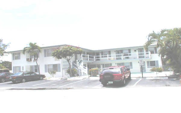 EdgeTower Apartments in Fort Lauderdale, FL - Building Photo - Building Photo