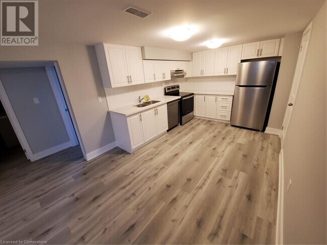 19 Meadowlark Dr in Hamilton, ON - Building Photo - Building Photo
