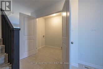 3948 Mia Ave. in London, ON - Building Photo - Building Photo