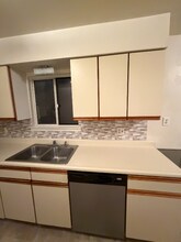 411 McGuigan Pl in Harrison, NJ - Building Photo - Building Photo