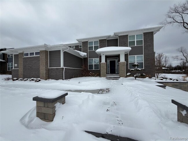 51360 Whispering Rdg Dr in Northville, MI - Building Photo - Building Photo