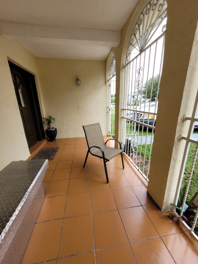 10932 SW 25th St in Miami, FL - Building Photo - Building Photo