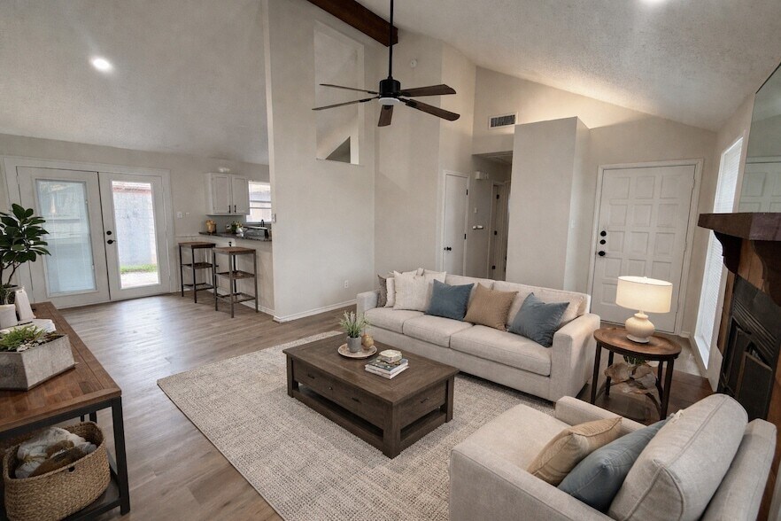 418 S Las Vegas Trail, Unit #8T in White Settlement, TX - Building Photo