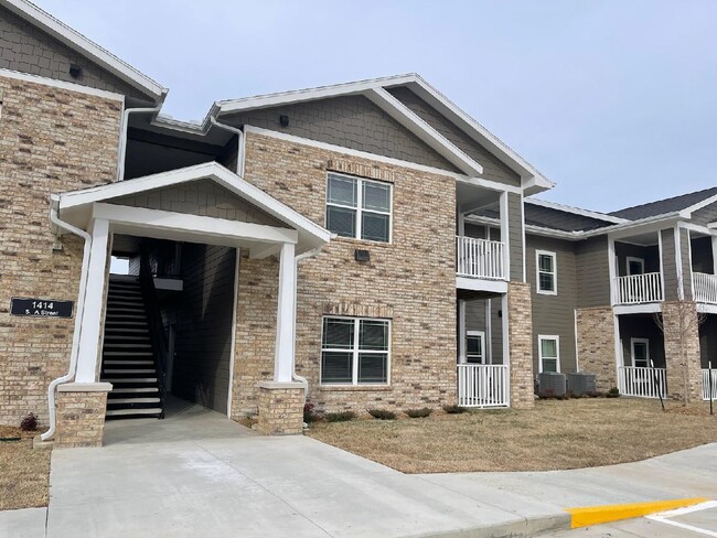 Katy Station Apartments in Mcalester, OK - Foto de edificio - Building Photo