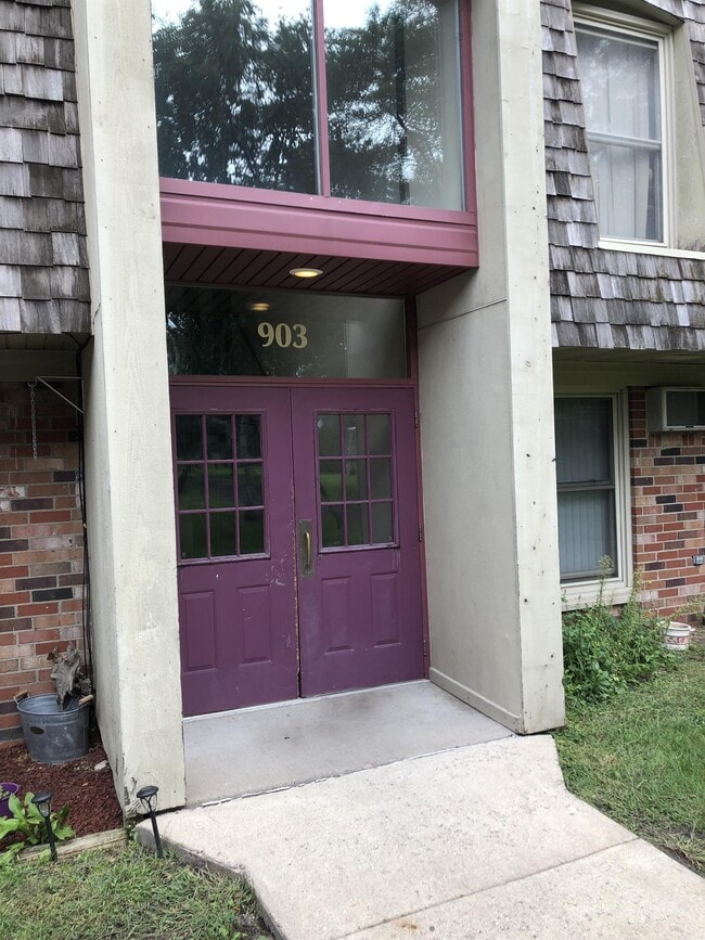 property at 903 11th Ave S