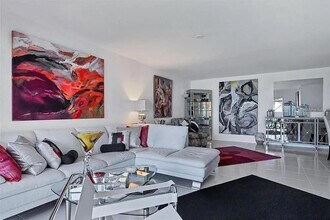 4660 Ocean Blvd, Unit Q2 in Sarasota, FL - Building Photo - Building Photo