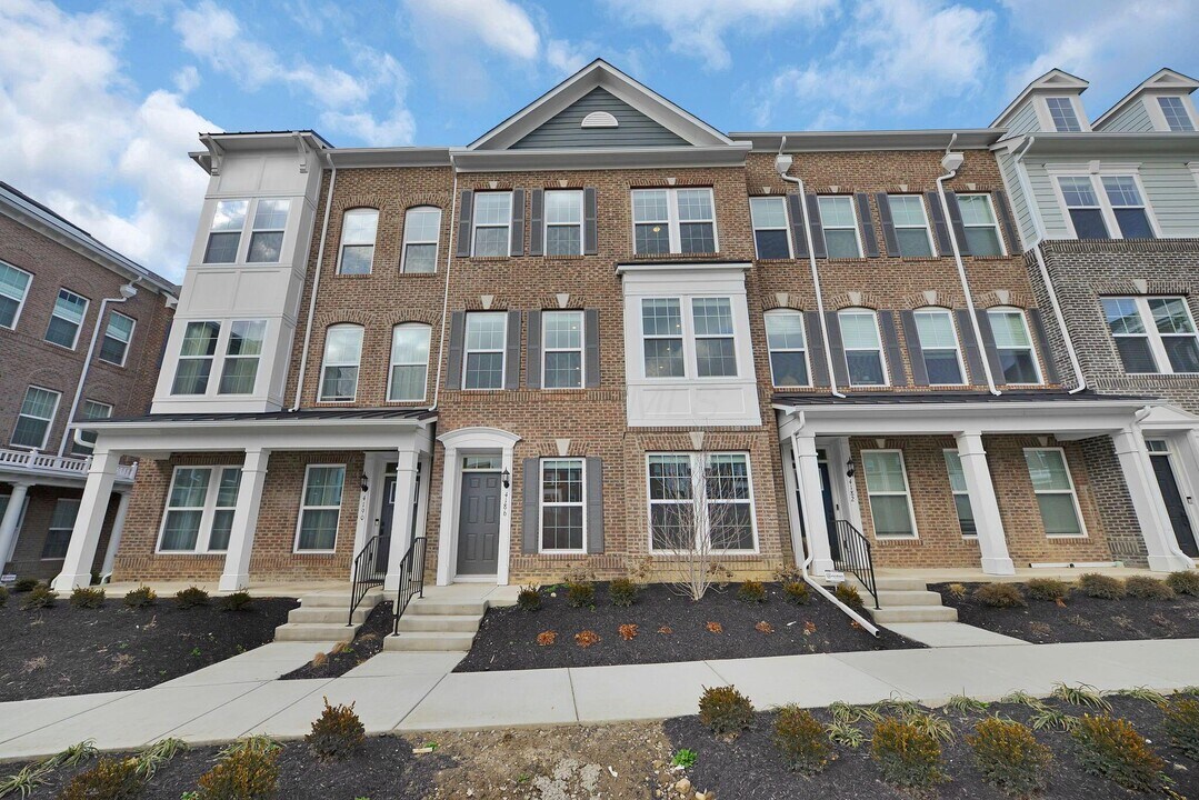 4186 McCune Ave in Dublin, OH - Building Photo