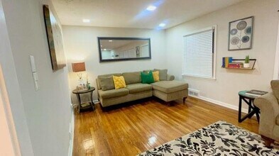 2229 Beecher Cir SW in Atlanta, GA - Building Photo - Building Photo