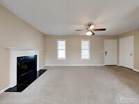 238 Hampton Dr photo'