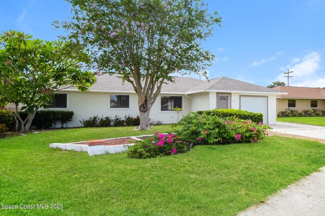 1320 Arlington Cir in Merritt Island, FL - Building Photo - Building Photo