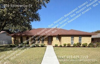 905 Bromwich St in Garland, TX - Building Photo