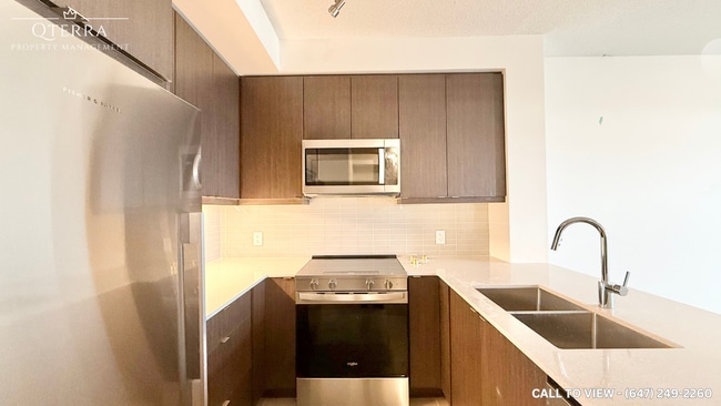 3270 Sheppard Av E in Toronto, ON - Building Photo - Building Photo