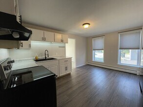 4359 Lake Ave, Unit 4361 Lake Ave. - Unit 1 in Rochester, NY - Building Photo - Building Photo