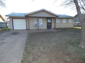 967 N Bowie Dr in Abilene, TX - Building Photo