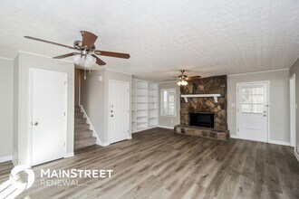 112 Creekview Dr in Woodstock, GA - Building Photo - Building Photo