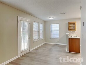 3740 Longview Dr in Douglasville, GA - Foto de edificio - Building Photo