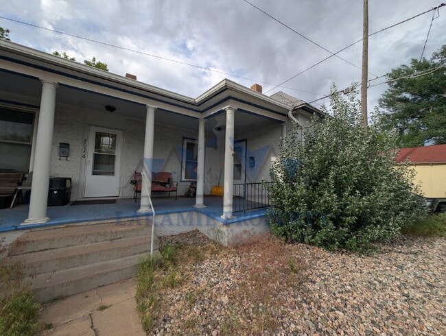 619 S 5th St in Laramie, WY - Foto de edificio - Building Photo