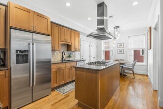 180 Gold St in Boston, MA - Building Photo - Building Photo