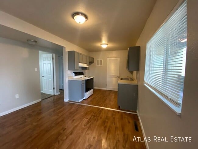 934 W Moreno Ave, Unit 1