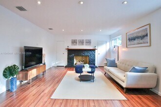 14325 NE 8th Ave in North Miami, FL - Building Photo - Building Photo