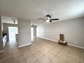 563 Fort Smith Blvd in Deltona, FL - Building Photo - Building Photo