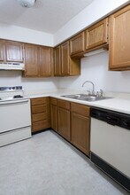 Catalpa East in Springfield, MO - Building Photo - Building Photo