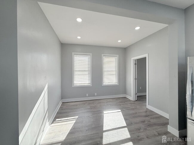 146 Hayward Ave in Carteret, NJ - Building Photo - Building Photo