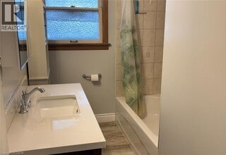 140 Byron Ave in Kitchener, ON - Building Photo - Building Photo