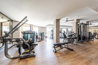 IMT North Scottsdale in Scottsdale, AZ - Foto de edificio - Building Photo