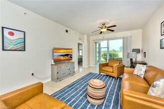 21330 Lancaster Run-Unit -1211 in Estero, FL - Foto de edificio - Building Photo