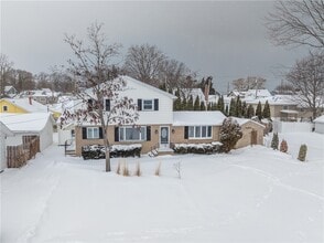 67 Cranberry Rd in Rochester, NY - Building Photo - Building Photo