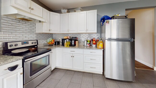 101 Bradford St, Unit 1T in Everett, MA - Foto de edificio - Building Photo