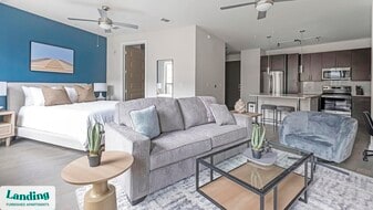 825 Usener St in Houston, TX - Building Photo