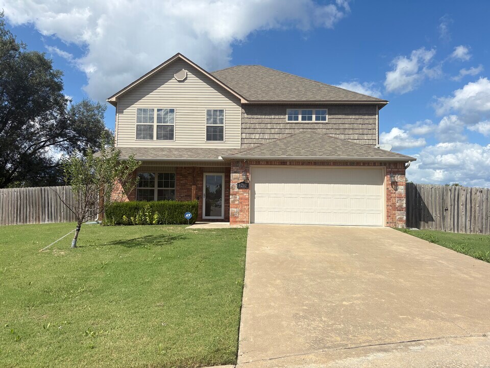 4208 SW Fieldstone Blvd in Bentonville, AR - Building Photo