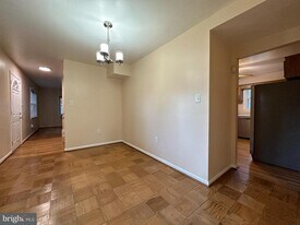 7432 Berwick Ct in Alexandria, VA - Building Photo