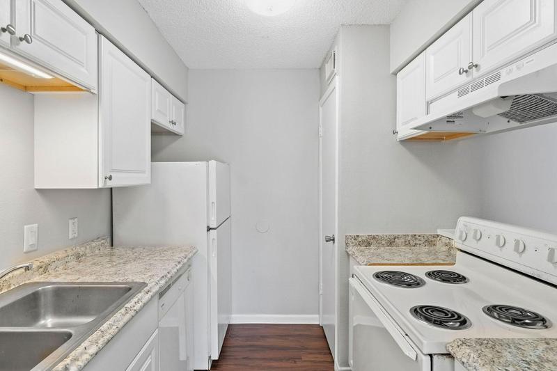 Tara Apartments in Texas City, TX - Building Photo