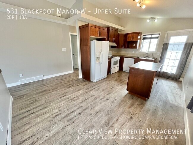 531 Blackfoot Manor W in Lethbridge, AB - Building Photo - Building Photo