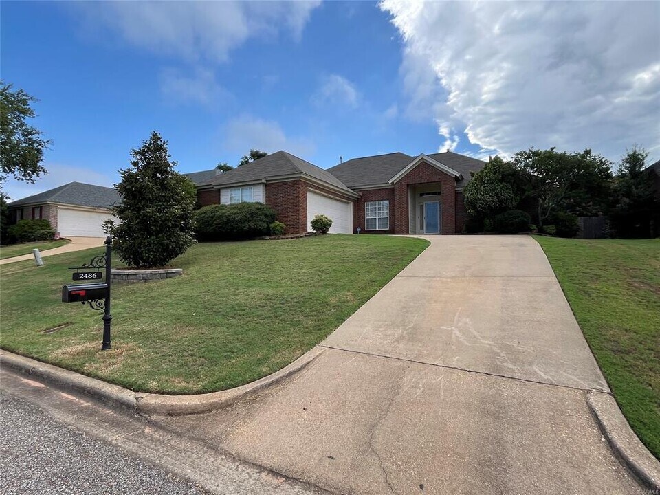 2486 Chancellor Ridge Rd in Prattville, AL - Building Photo