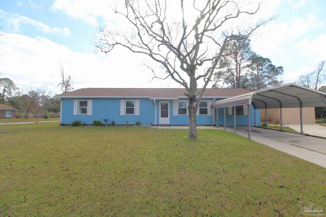 2217 Kingfisher Way in Pensacola, FL - Building Photo